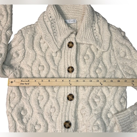 Zara Chunky Cable Knit Cropped Cardigan Sweater in Size Small - Picture 6 of 11